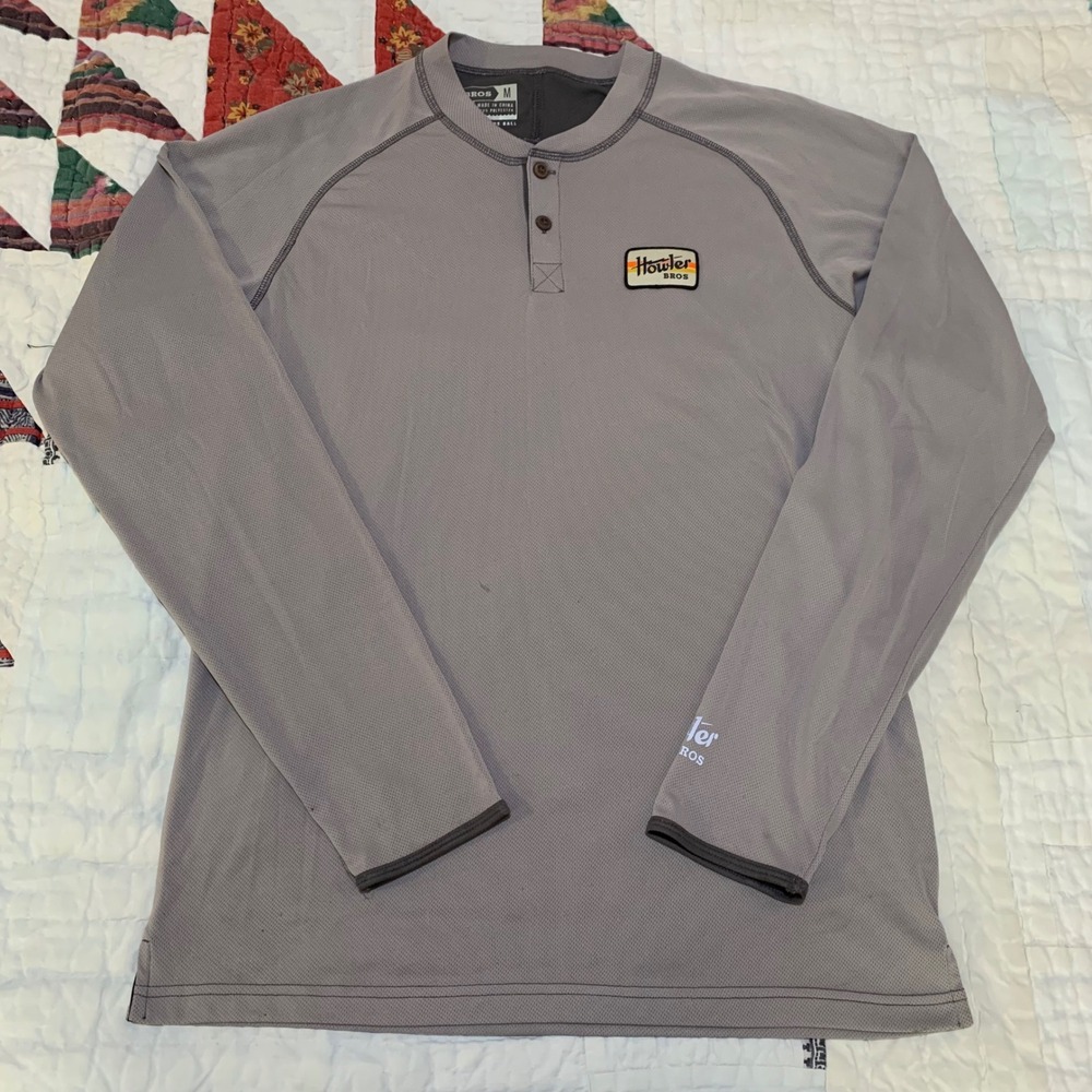 Howler Bros Long Sleeve Henley Grey Performance Mesh Shirt Mens M Zip‎ Pocket